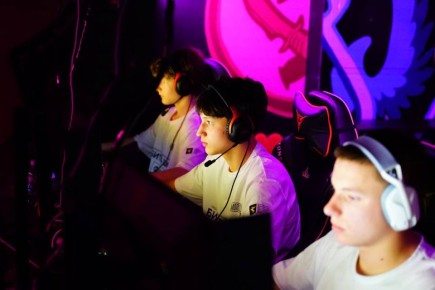 ����������� �� Counter-Strike 2 ��� ���������� ����������� ��������� ���� ������