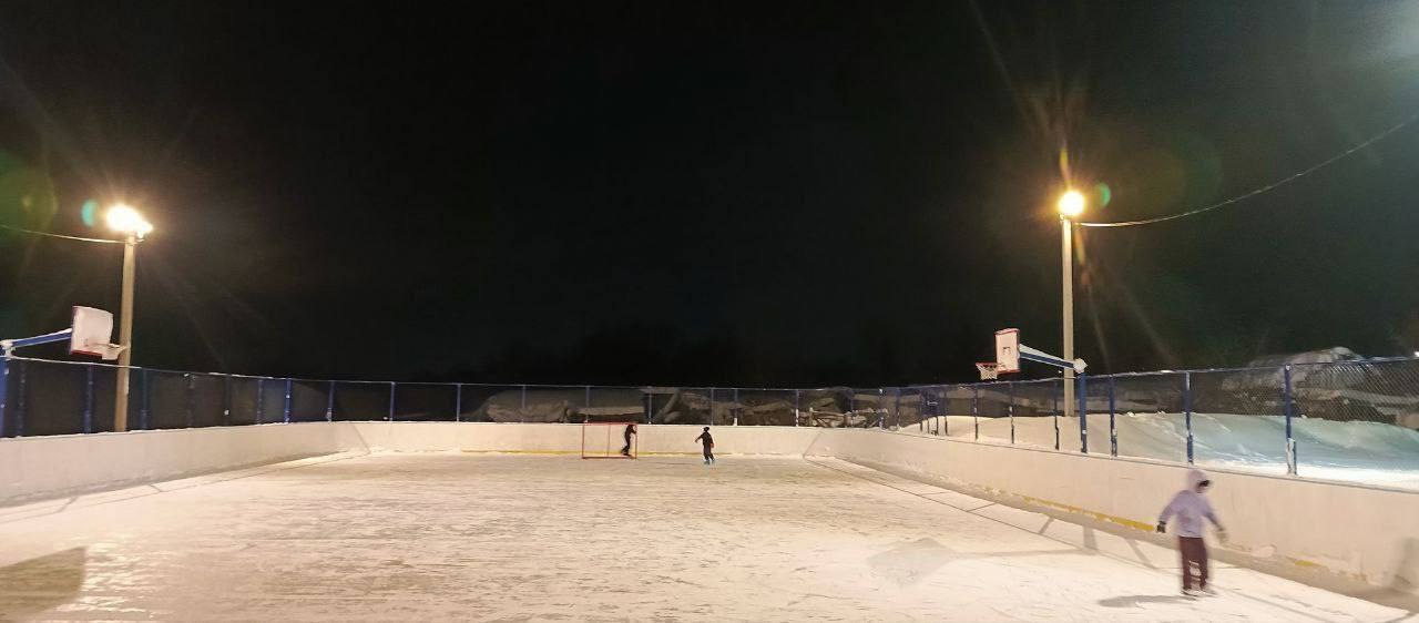 Ледовые катки и хоккейные коробки в населенных пунктах Городского округа Коломна приводят в порядок после снегопадов Ледовые катки и хоккейные коробки в населенных пунктах Городского округа Коломна приводят в порядок после снегопадов