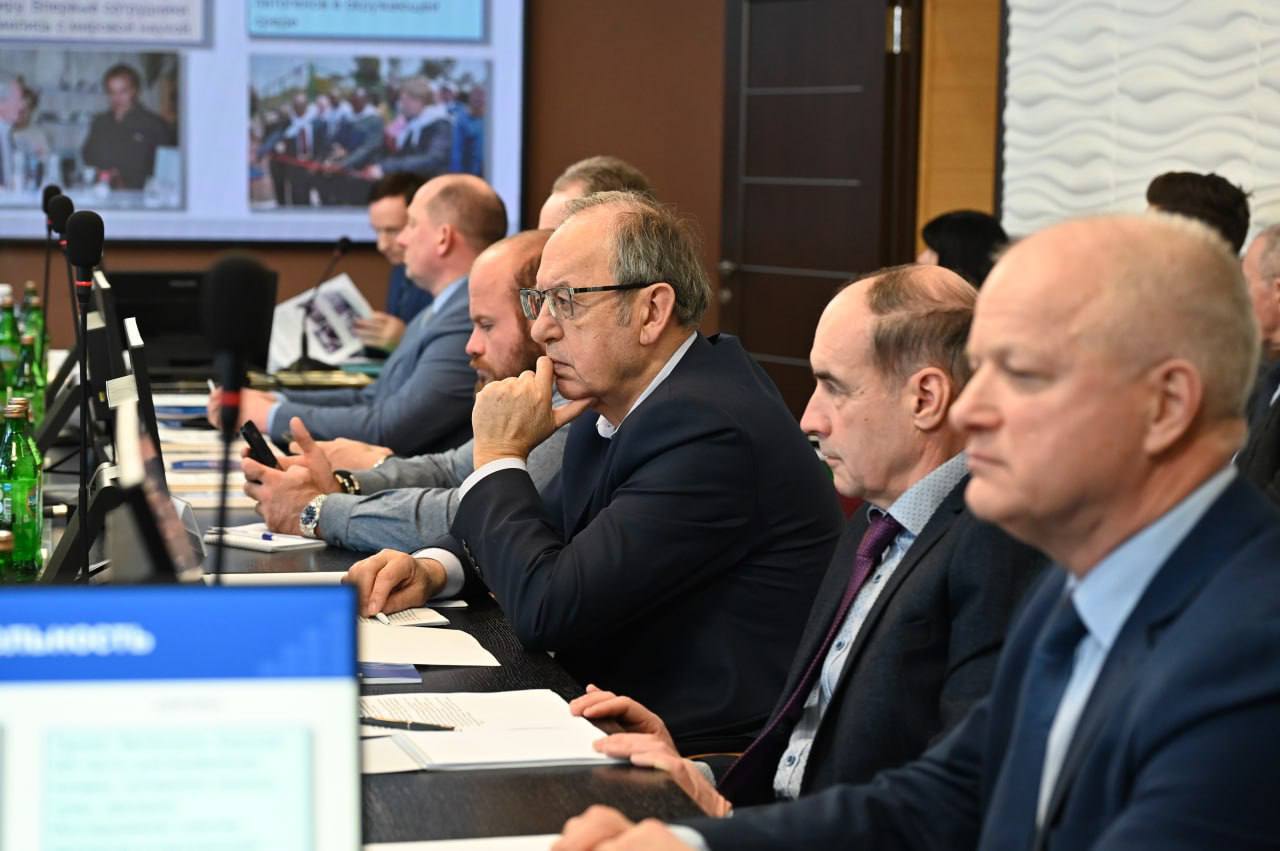 В преддверии Дня российской науки глава муниципалитета встретился с учеными округа В преддверии Дня российской науки глава муниципалитета встретился с учеными округа