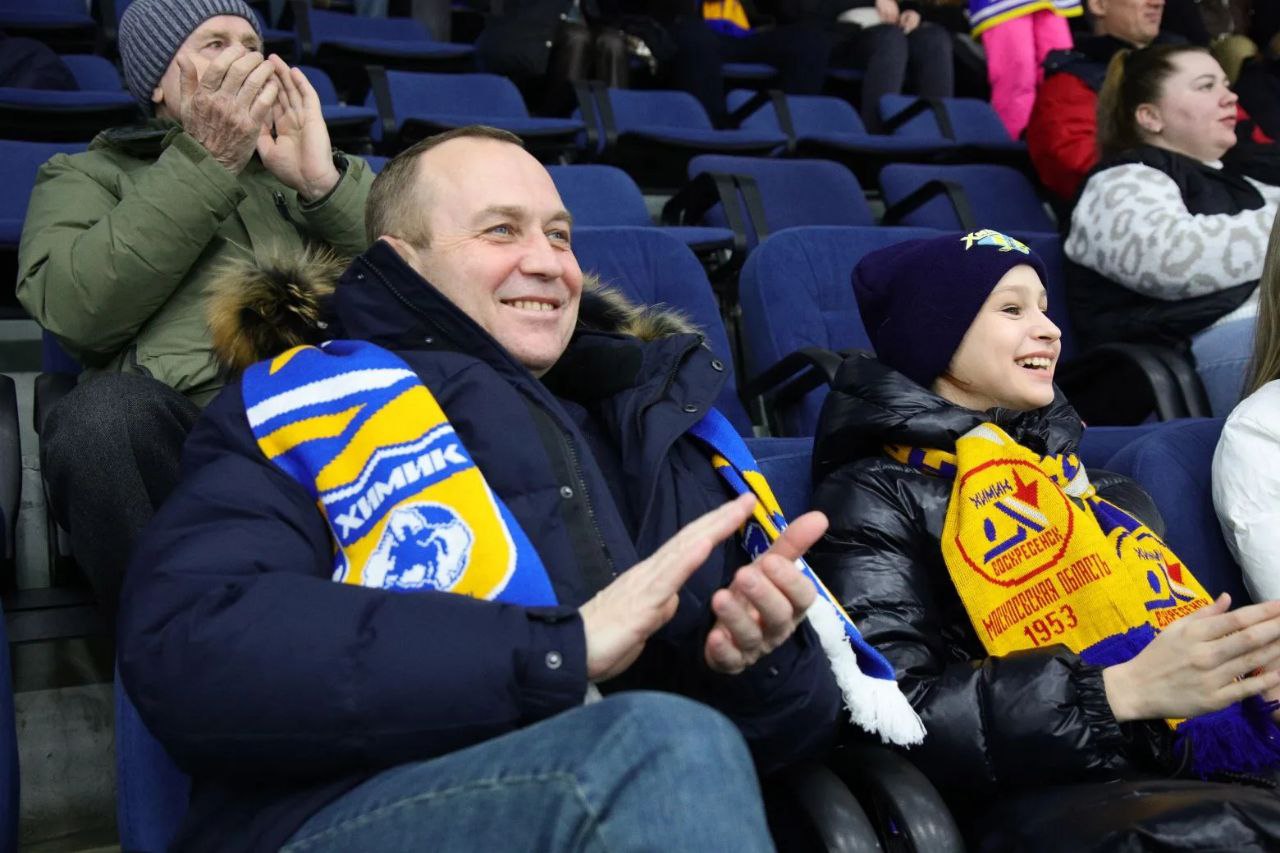 Алексей Малкин: Вместе с дочкой и болельщиками был рад вновь поддержать любимый "Химик" в поединке с ХК "Норильск"