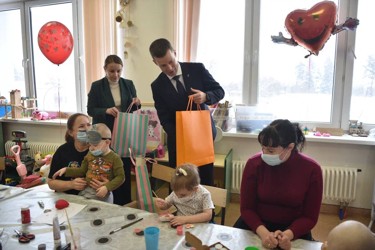 Сергей Юров: Маленькие герои и Добрая комната Сергей Юров: Маленькие герои и Добрая комната