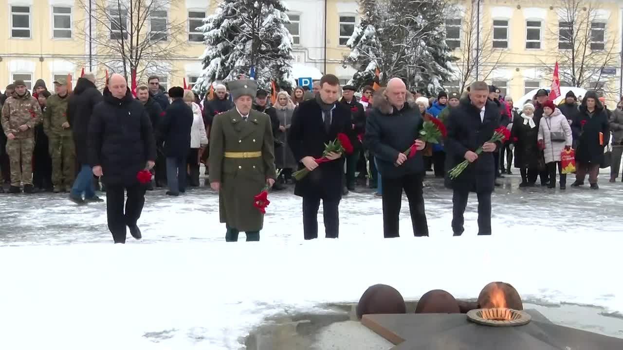 Реутовчане возложили цветы в память о погибших героях-интернационалистах