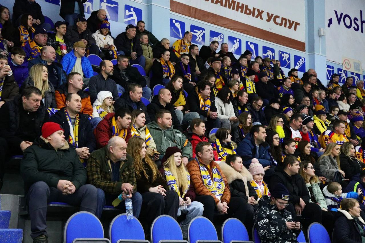 Алексей Малкин: Вместе с дочкой и болельщиками был рад вновь поддержать любимый "Химик" в поединке с ХК "Норильск" Алексей Малкин: Вместе с дочкой и болельщиками был рад вновь поддержать любимый "Химик" в поединке с ХК "Норильск"