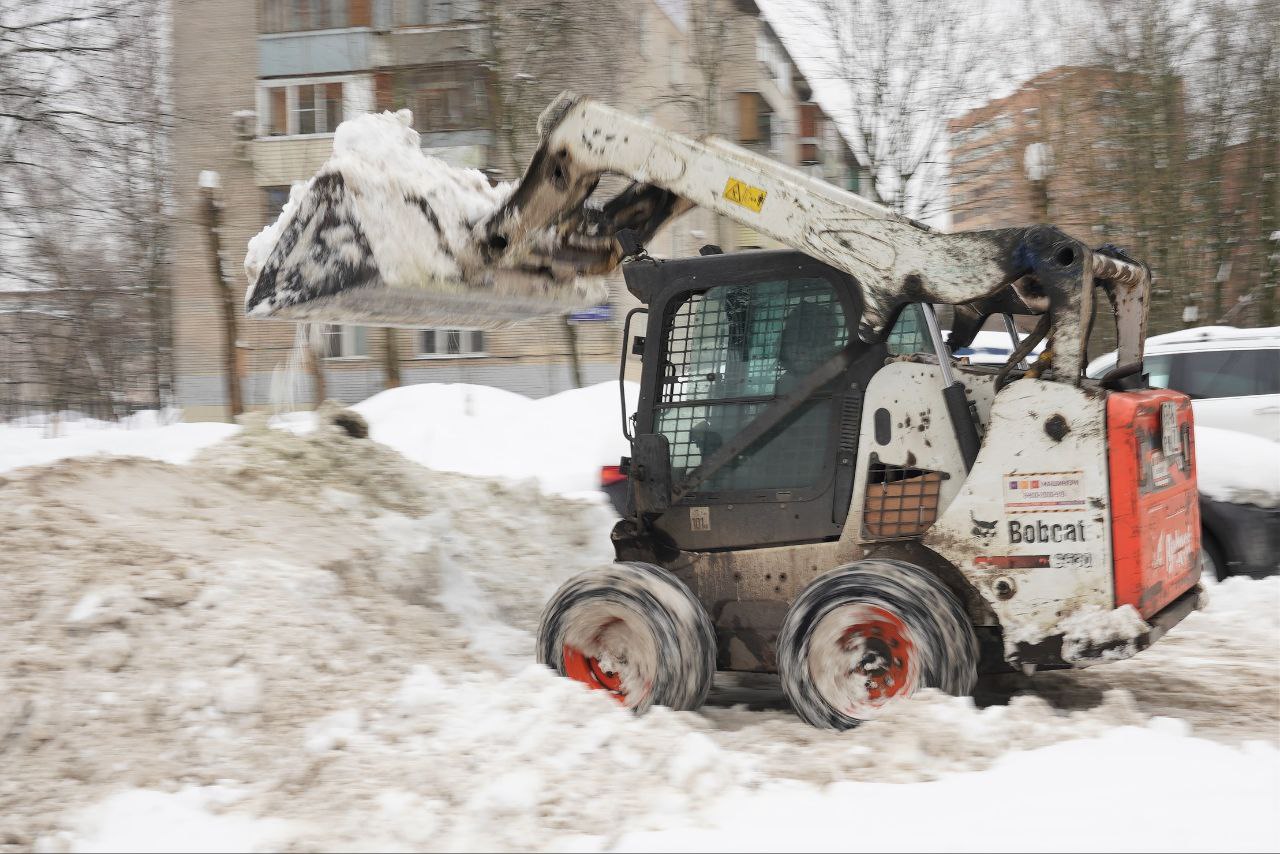 На улицы Реутова вывели 100% снегоуборочной техники На улицы Реутова вывели 100% снегоуборочной техники