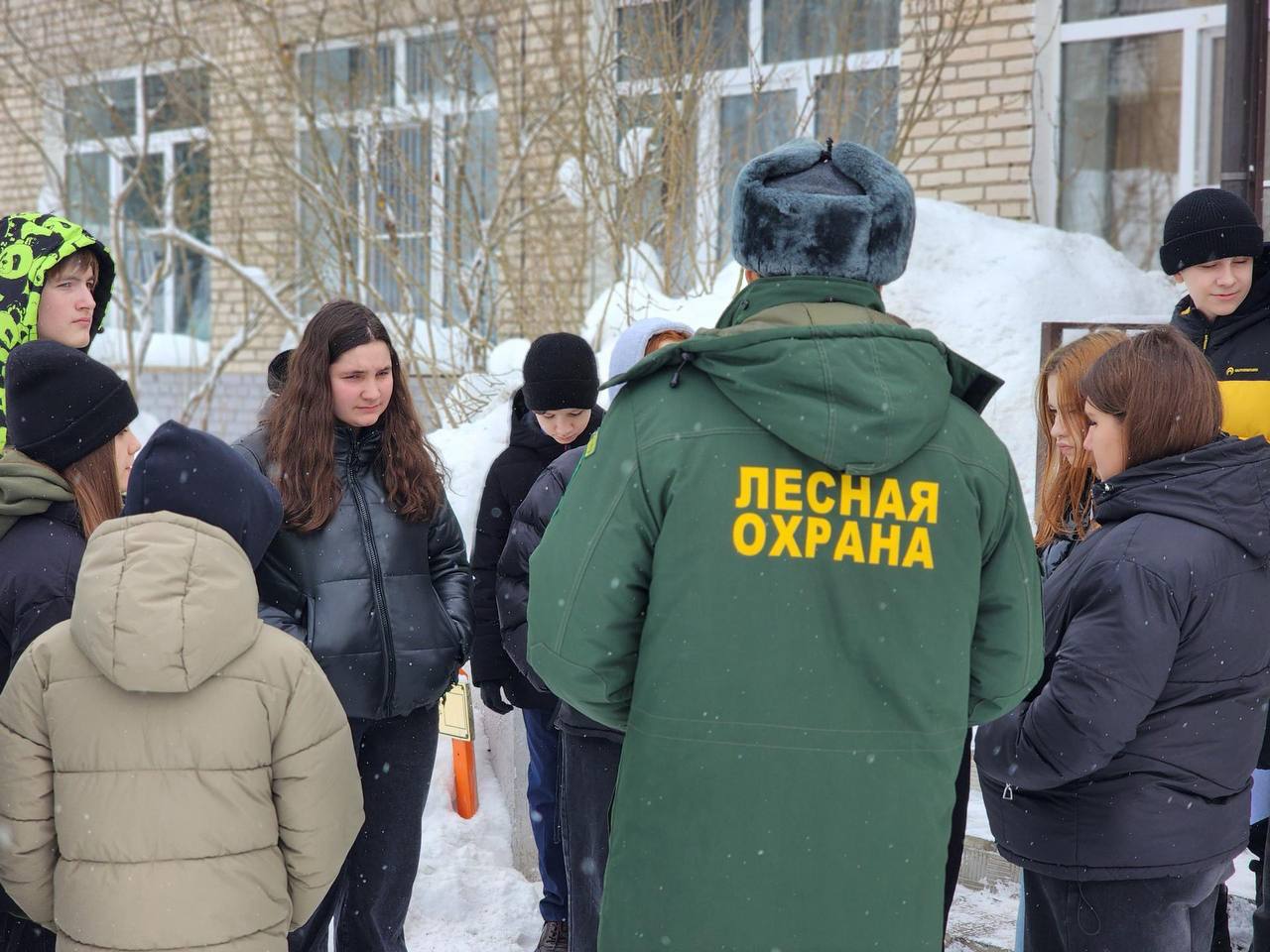 Ученики средней школы №15 Скоропусковского поселка присоединились к Всероссийской переписи воробьёв Ученики средней школы №15 Скоропусковского поселка присоединились к Всероссийской переписи воробьёв