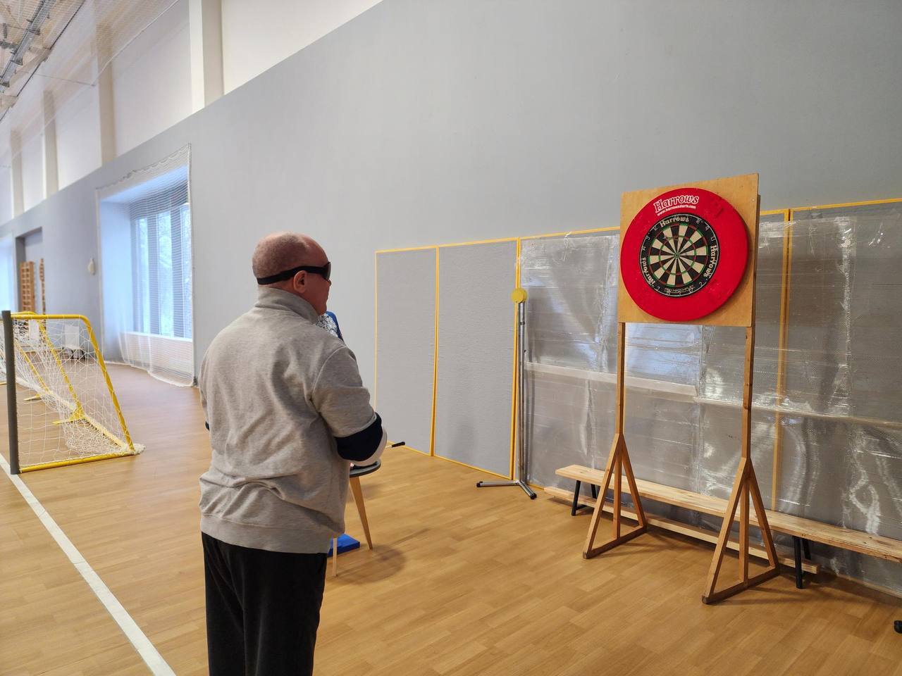 Волейбол и современные настольные игры для незрячих представили в Центре им. А.И. Мещерякова Волейбол и современные настольные игры для незрячих представили в Центре им. А.И. Мещерякова