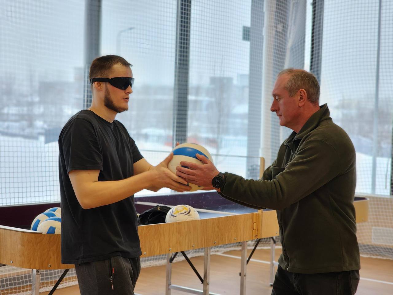 Волейбол и современные настольные игры для незрячих представили в Центре им. А.И. Мещерякова Волейбол и современные настольные игры для незрячих представили в Центре им. А.И. Мещерякова