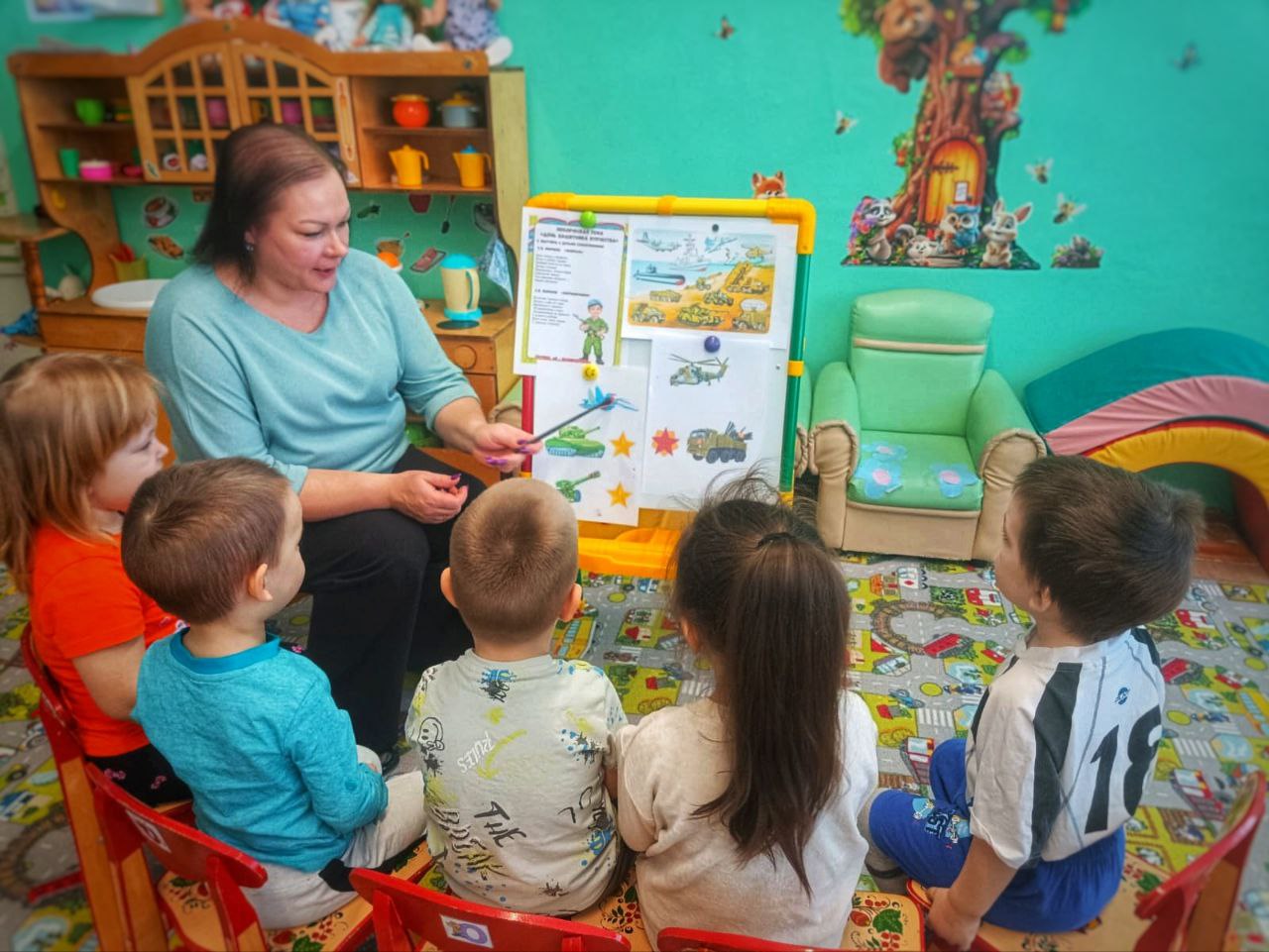 В рамках реализации проекта «Предшкола: стандарт детского сада» в дошкольном отделении гимназии №2 м.о. Чехов (здание 3, п. Васькино) на тематической неделе «Театр детей» - лексическая тема «День защитника Отечества» -... В рамках реализации проекта «Предшкола: стандарт детского сада» в дошкольном отделении гимназии №2 м.о. Чехов (здание 3, п. Васькино) на тематической неделе «Театр детей» - лексическая тема «День защитника Отечества» -...