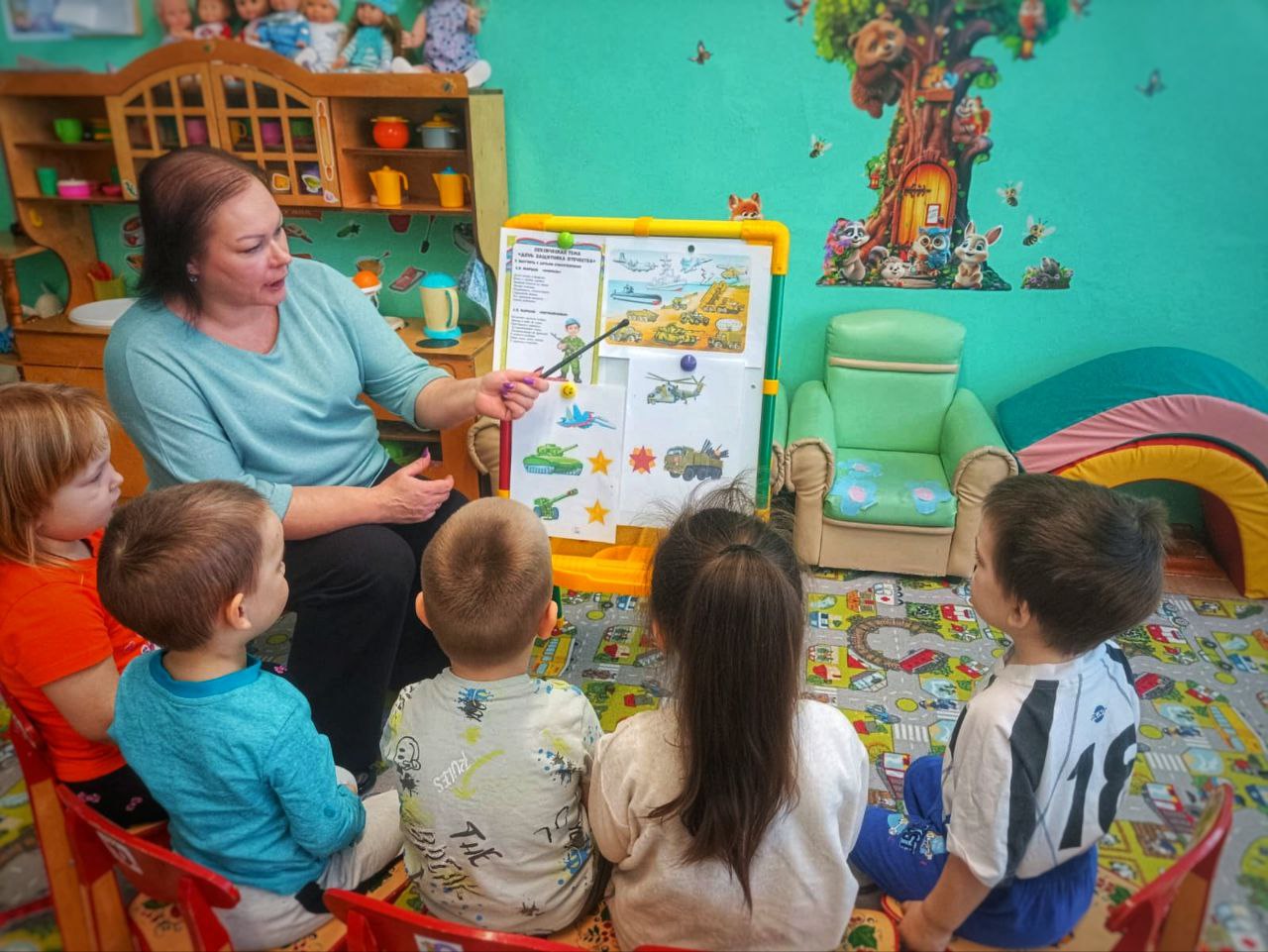 В рамках реализации проекта «Предшкола: стандарт детского сада» в дошкольном отделении гимназии №2 м.о. Чехов (здание 3, п. Васькино) на тематической неделе «Театр детей» - лексическая тема «День защитника Отечества» -... В рамках реализации проекта «Предшкола: стандарт детского сада» в дошкольном отделении гимназии №2 м.о. Чехов (здание 3, п. Васькино) на тематической неделе «Театр детей» - лексическая тема «День защитника Отечества» -...