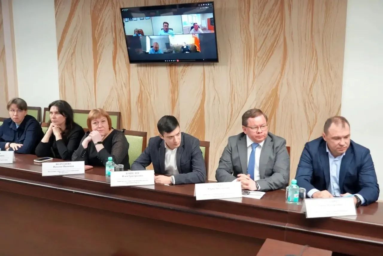 Сегодня провели расширенное оперативное совещание в администрации округа Сегодня провели расширенное оперативное совещание в администрации округа