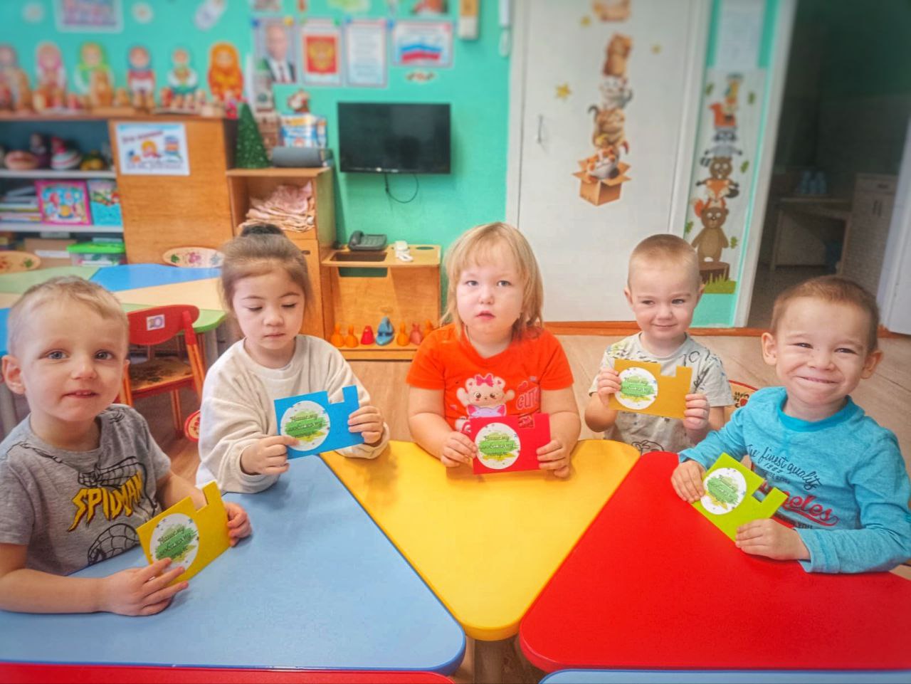 В рамках реализации проекта «Предшкола: стандарт детского сада» в дошкольном отделении гимназии №2 м.о. Чехов (здание 3, п. Васькино) на тематической неделе «Театр детей» - лексическая тема «День защитника Отечества» -... В рамках реализации проекта «Предшкола: стандарт детского сада» в дошкольном отделении гимназии №2 м.о. Чехов (здание 3, п. Васькино) на тематической неделе «Театр детей» - лексическая тема «День защитника Отечества» -...