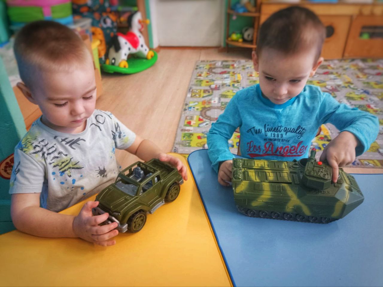 В рамках реализации проекта «Предшкола: стандарт детского сада» в дошкольном отделении гимназии №2 м.о. Чехов (здание 3, п. Васькино) на тематической неделе «Театр детей» - лексическая тема «День защитника Отечества» -... В рамках реализации проекта «Предшкола: стандарт детского сада» в дошкольном отделении гимназии №2 м.о. Чехов (здание 3, п. Васькино) на тематической неделе «Театр детей» - лексическая тема «День защитника Отечества» -...