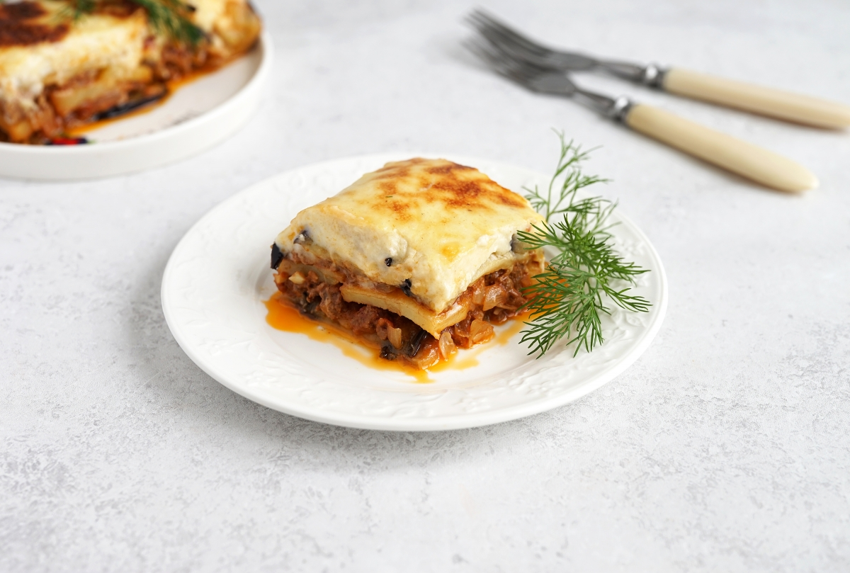 Как приготовить восхитительную мусаку с бараниной и картошкой