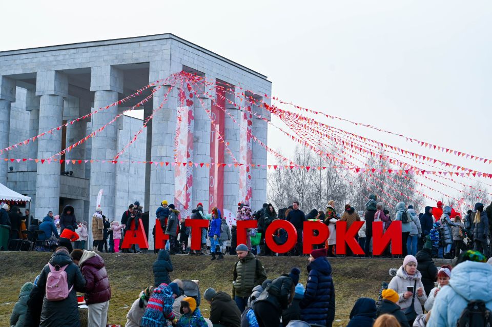 � �����-����������� ������ ��������� 21 ������� � 12:00 ��������� ������� ���������