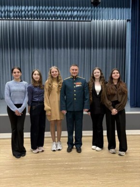 Герои нашего времени. 16 февраля в Образовательном комплексе № 11 города Пушкино в рамках проекта «Классные встречи» ученики седьмых классов встретились с ветераном боевых действий, кавалером ордена Мужества Николаем...