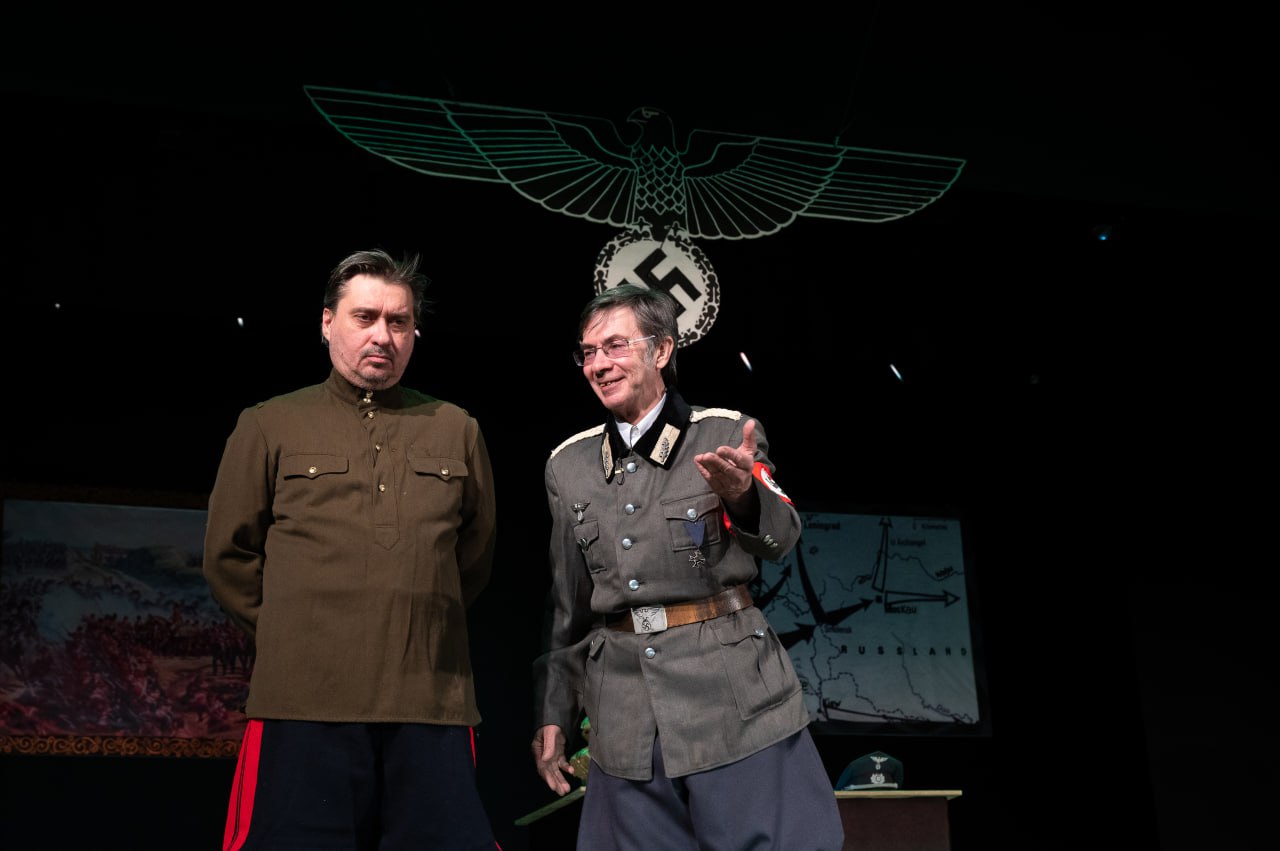 В театре «Зазеркалье» состоялся показ спектакля «Генерал», на котором побывали и журналисты Серпуховского информационного агентства В театре «Зазеркалье» состоялся показ спектакля «Генерал», на котором побывали и журналисты Серпуховского информационного агентства