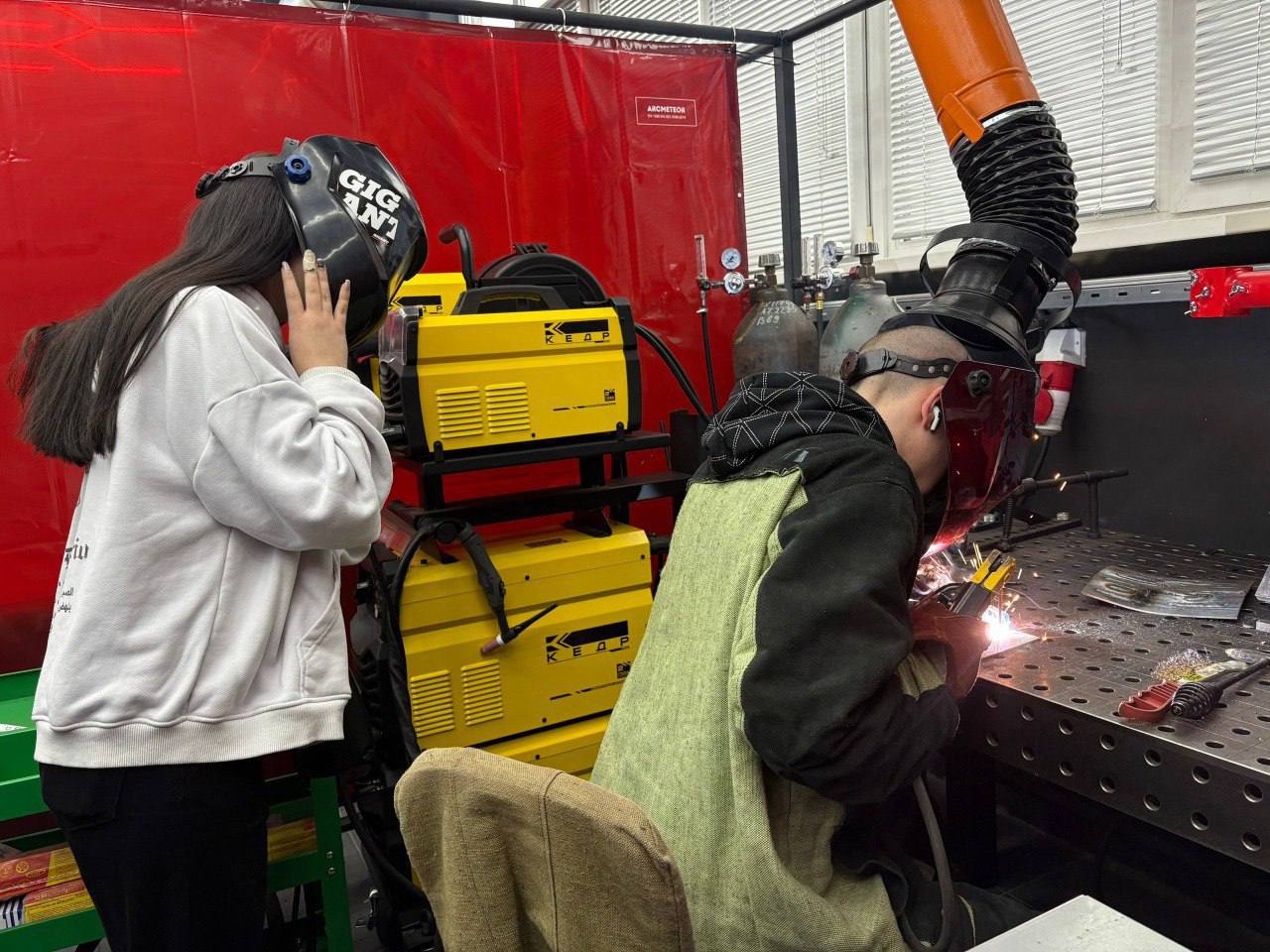 В жуковском подразделении колледжа «Московия» готовят сварщиков с использованием VR-технологий В жуковском подразделении колледжа «Московия» готовят сварщиков с использованием VR-технологий