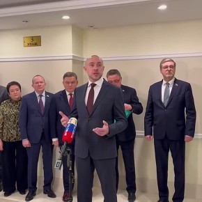 Константин Михальков: Выставка портретов «Они сражались за Родину», которая родилась из искреннего порыва инициативной группы «Север»: железнодорожников, офицеров и волонтёров, добралась до Совета Федерации