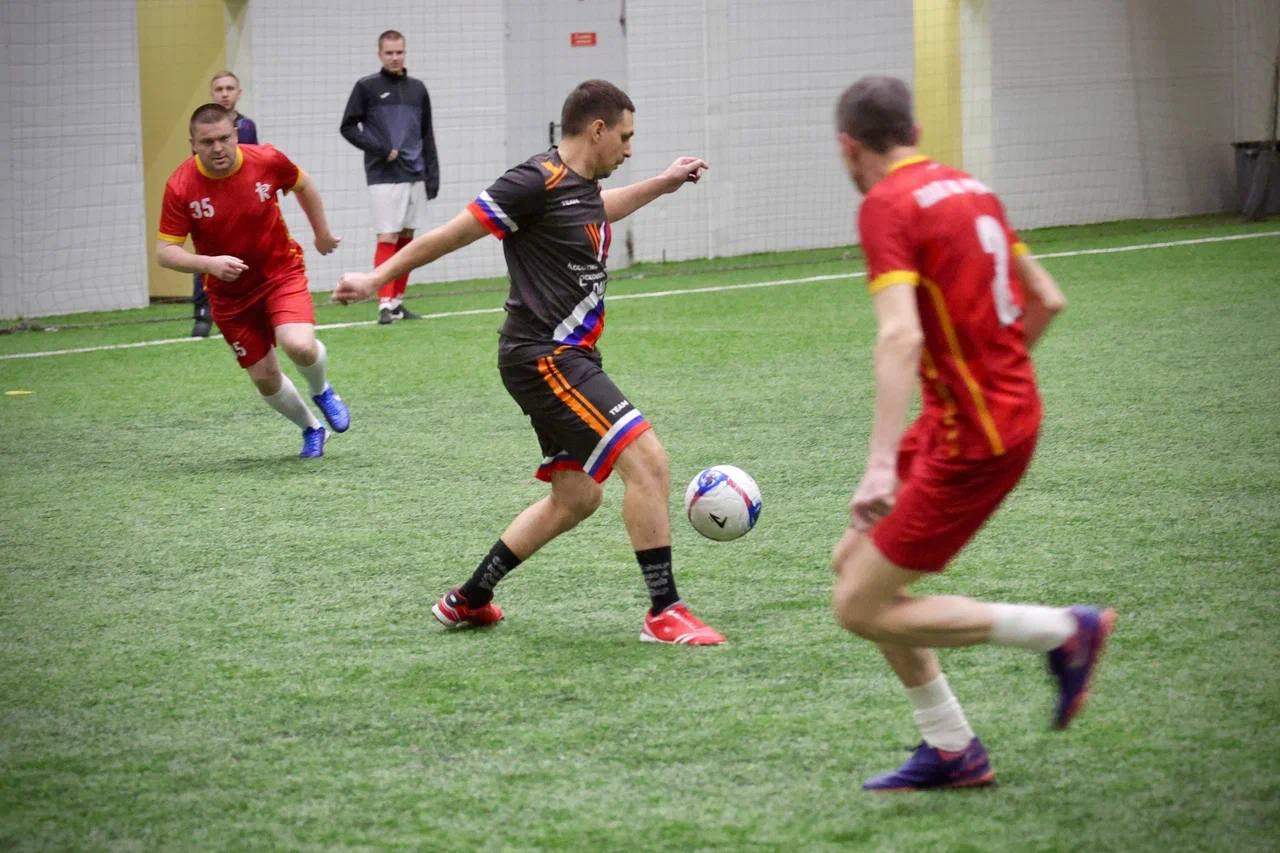 Сергей Юров: Команда настоящих Героев. В конце дня поприветствовал футбольную команду Балашихинского отделения Ассоциации ветеранов СВО «Штурм» перед их товарищеским матчем с командой ПАО «АК «Рубин» Сергей Юров: Команда настоящих Героев. В конце дня поприветствовал футбольную команду Балашихинского отделения Ассоциации ветеранов СВО «Штурм» перед их товарищеским матчем с командой ПАО «АК «Рубин»