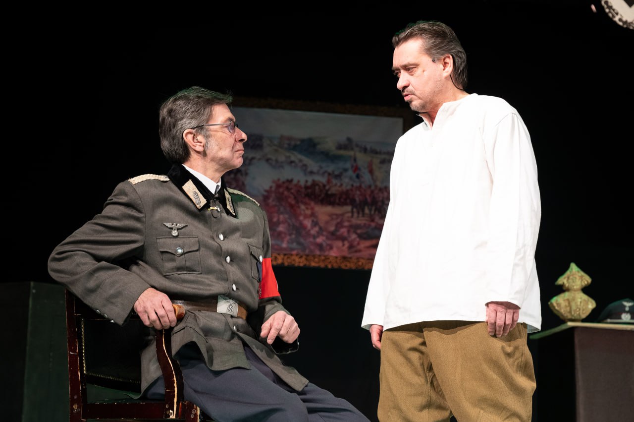 В театре «Зазеркалье» состоялся показ спектакля «Генерал», на котором побывали и журналисты Серпуховского информационного агентства В театре «Зазеркалье» состоялся показ спектакля «Генерал», на котором побывали и журналисты Серпуховского информационного агентства