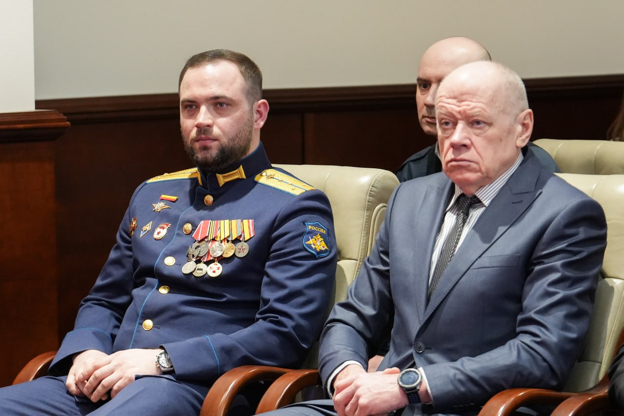 Андрей Воробьев накануне Дня Защитника Отечества наградил участников и ветеранов СВО, врачей и спасателей Андрей Воробьев накануне Дня Защитника Отечества наградил участников и ветеранов СВО, врачей и спасателей