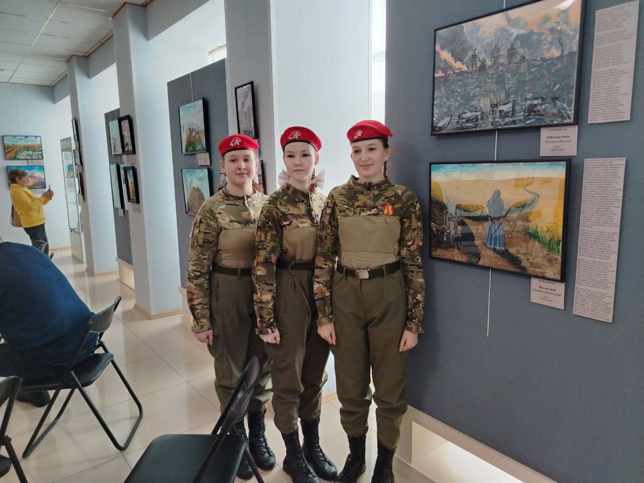 СТУПИНО. В преддверии Дня защитника Отечества принял участие в открытии персональной выставки ступинского художника Вячеслава Васильевича Котова СТУПИНО. В преддверии Дня защитника Отечества принял участие в открытии персональной выставки ступинского художника Вячеслава Васильевича Котова