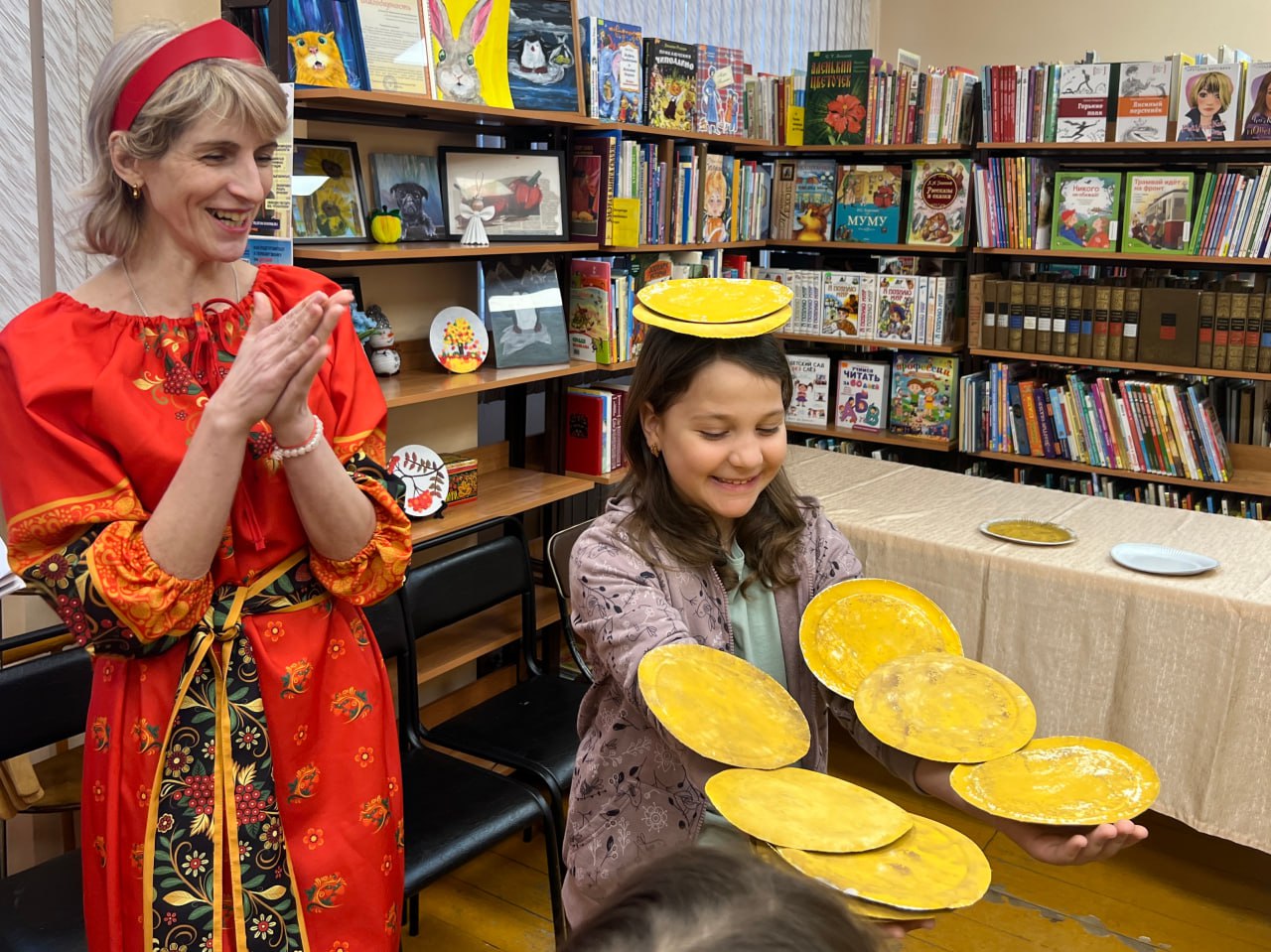 Фольклорные посиделки «Русская старинная, румяная да блинная», посвященные Масленице, состоялись в Крюковской библиотеке для жителей муниципального округа Чехов Фольклорные посиделки «Русская старинная, румяная да блинная», посвященные Масленице, состоялись в Крюковской библиотеке для жителей муниципального округа Чехов