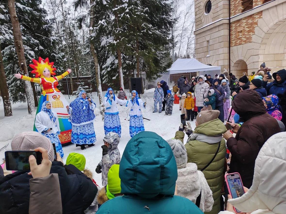 #ПрямоСейчас в Сабурово развернулись широкие масленичные гуляния! #ПрямоСейчас в Сабурово развернулись широкие масленичные гуляния!