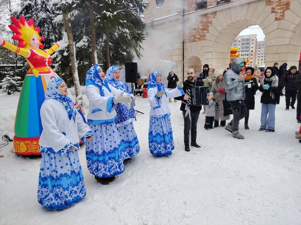 #ПрямоСейчас в Сабурово развернулись широкие масленичные гуляния! #ПрямоСейчас в Сабурово развернулись широкие масленичные гуляния!