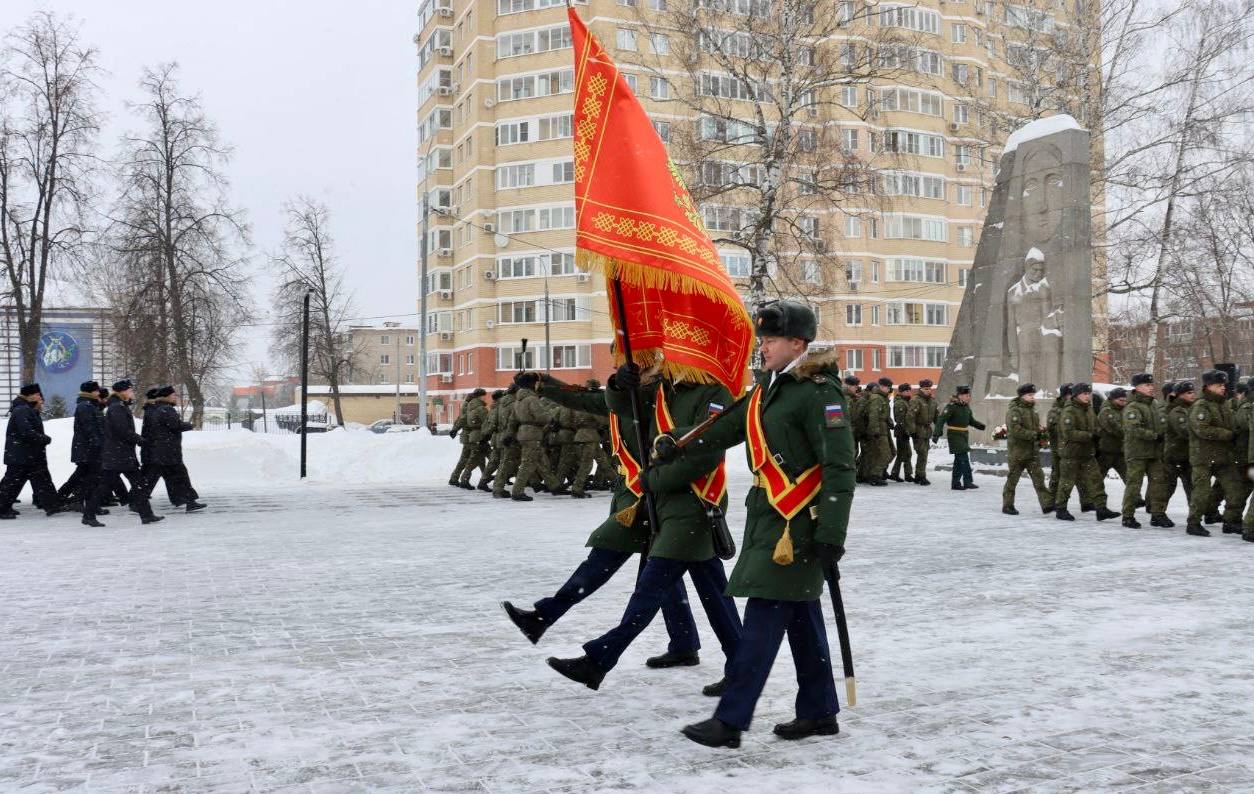 Сергей Мужальских: В преддверии Дня защитника Отечества в святых для жителей нашего округа местах - в сквере Героя Советского Союза В.Ф. Полякова и у стелы участникам спецоперации - состоялись памятные мероприятия Сергей Мужальских: В преддверии Дня защитника Отечества в святых для жителей нашего округа местах - в сквере Героя Советского Союза В.Ф. Полякова и у стелы участникам спецоперации - состоялись памятные мероприятия
