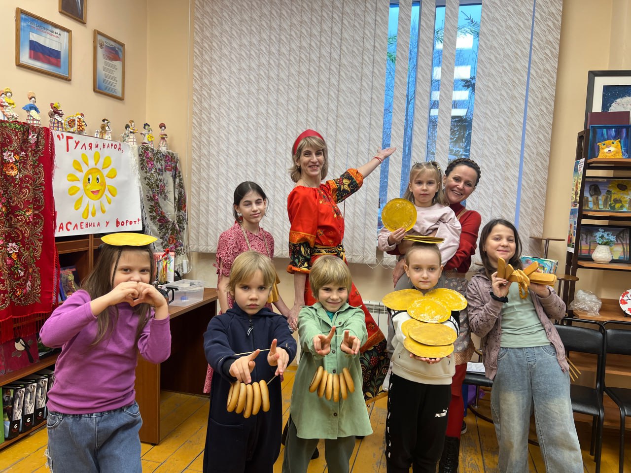 Фольклорные посиделки «Русская старинная, румяная да блинная», посвященные Масленице, состоялись в Крюковской библиотеке для жителей муниципального округа Чехов Фольклорные посиделки «Русская старинная, румяная да блинная», посвященные Масленице, состоялись в Крюковской библиотеке для жителей муниципального округа Чехов