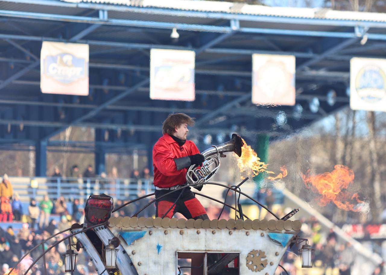 Второй день наш Красногорск принимает финал личного Чемпионата России по мотогонкам на льду, широко известный под названием «спидвей» Второй день наш Красногорск принимает финал личного Чемпионата России по мотогонкам на льду, широко известный под названием «спидвей»