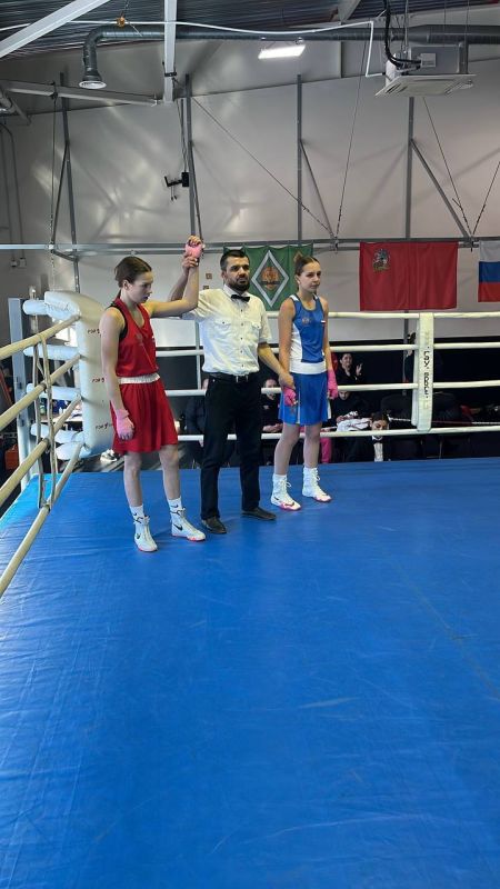 С 16 по 19 февраля в Красноармейске прошли чемпионат московской области (женщины) и первенство московской области (юниорки 17-18 лет, девушки 15-16 лет, девочки 13-14 лет) по женскому боксу, собравшие 150 лучших спортсменок...