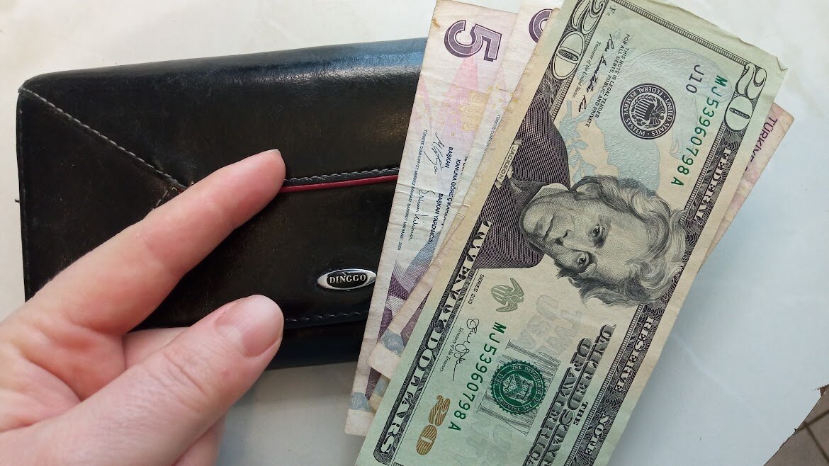 От ненужных трат к разумным решениям: 7 вещей, которые стоит исключить из покупательского списка