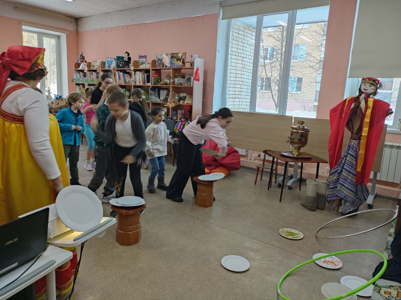 В хороводе февральских праздников закружились дети в чеховской Детской библиотеке В хороводе февральских праздников закружились дети в чеховской Детской библиотеке