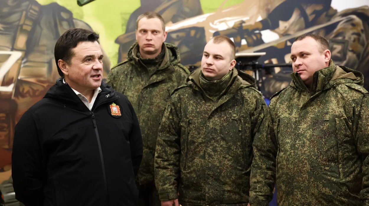 Воробьев поздравил с Днем защитника Отечества бойцов 45-й отдельной бригады