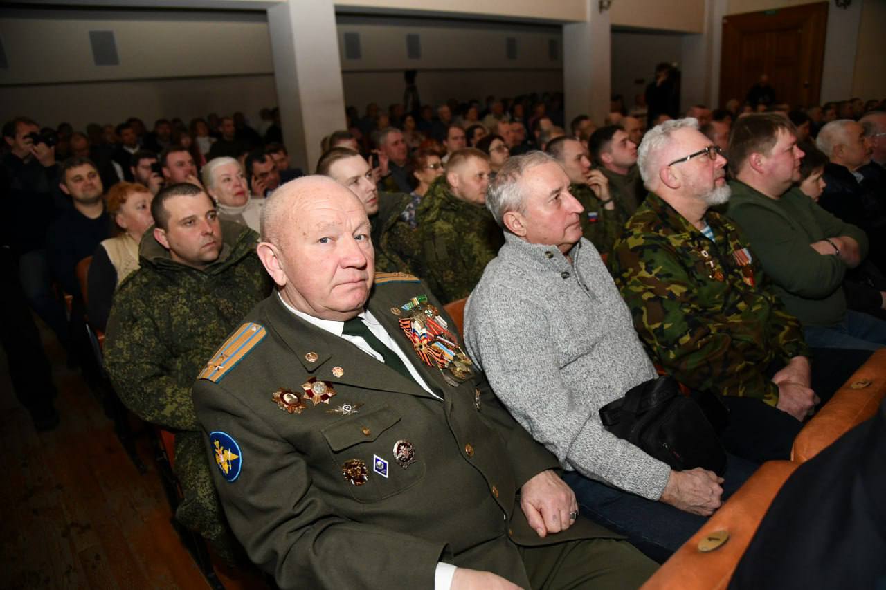 «Служу Отечеству!» — эти слова звучали в Истре особенно торжественно! «Служу Отечеству!» — эти слова звучали в Истре особенно торжественно!