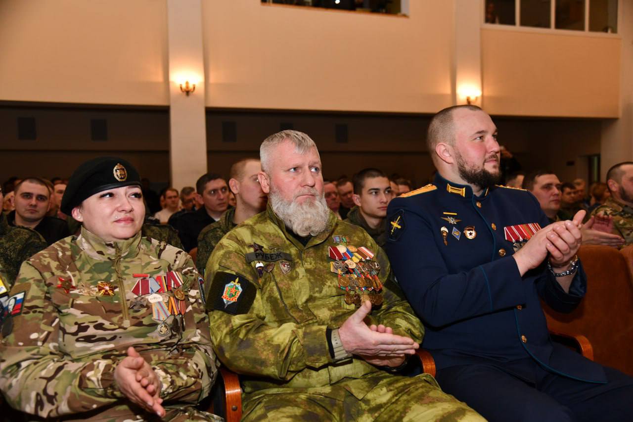 «Служу Отечеству!» — эти слова звучали в Истре особенно торжественно! «Служу Отечеству!» — эти слова звучали в Истре особенно торжественно!