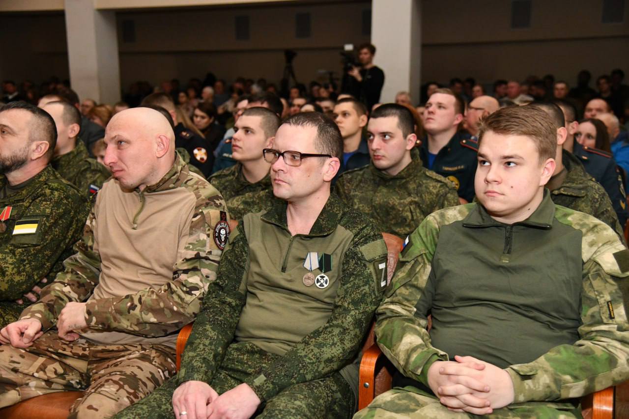 «Служу Отечеству!» — эти слова звучали в Истре особенно торжественно! «Служу Отечеству!» — эти слова звучали в Истре особенно торжественно!