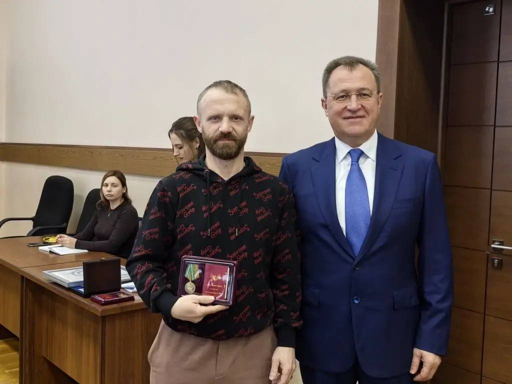 На Оперативном совещании вручили ведомственные награды Минобороны РФ На Оперативном совещании вручили ведомственные награды Минобороны РФ