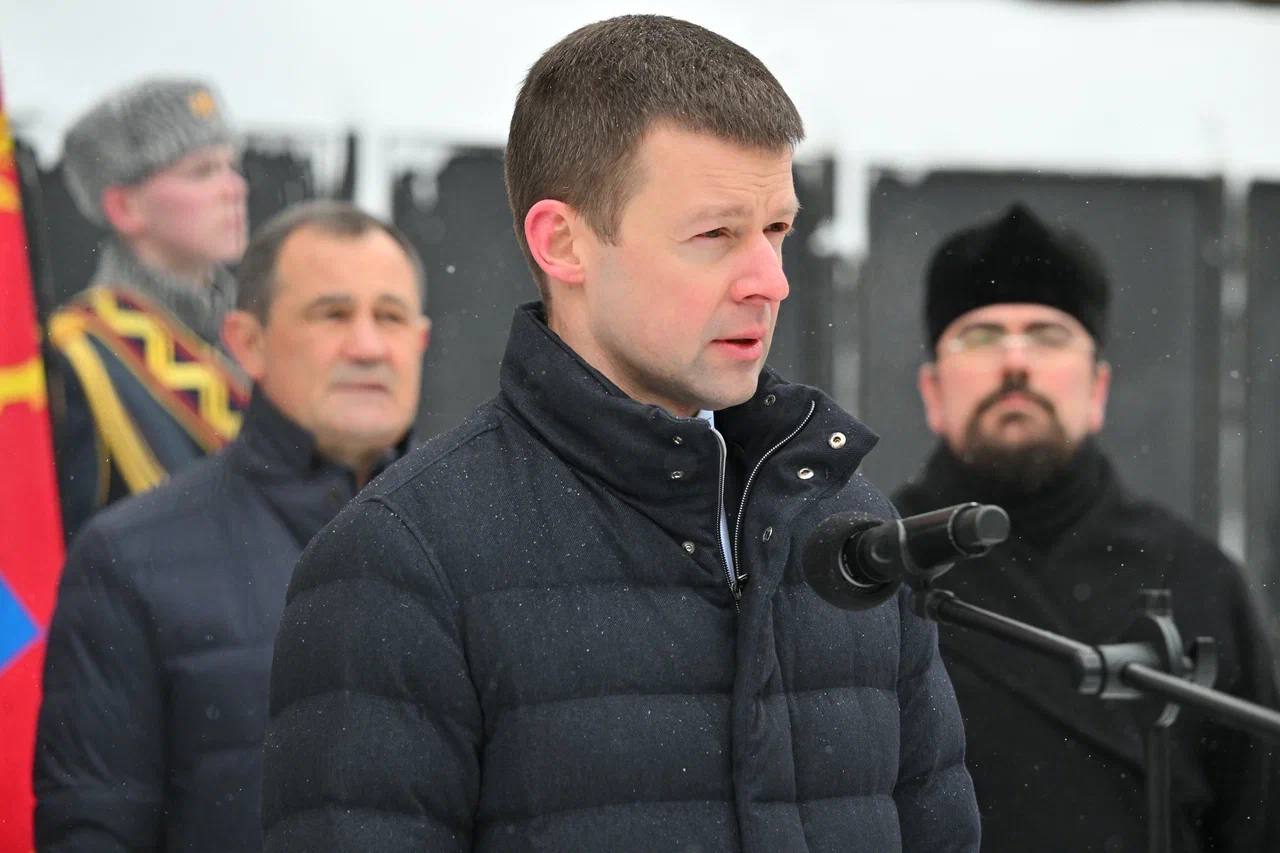 Сергей Юров: Сегодня вместе с председателем Московской областной Думы Игорем Юрьевичем Брынцаловым и временно исполняющим полномочия главы Реутова Алексеем Станиславовичем Ковязиным приняли участие в памятном митинге на... Сергей Юров: Сегодня вместе с председателем Московской областной Думы Игорем Юрьевичем Брынцаловым и временно исполняющим полномочия главы Реутова Алексеем Станиславовичем Ковязиным приняли участие в памятном митинге на...