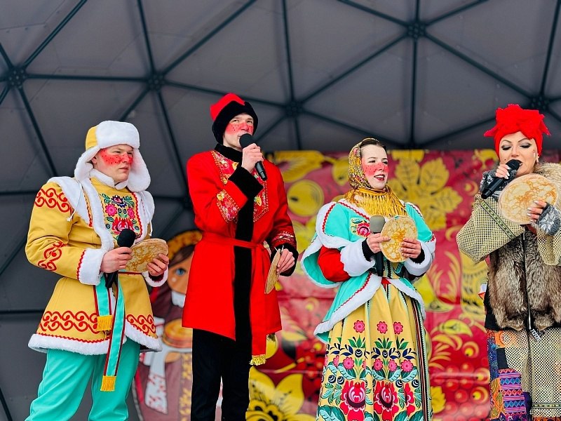 Широкая Масленица вновь собрала гостей и жителей села Ашитково на площади у Дома культуры, чтобы шумно и весело попрощаться с зимой Широкая Масленица вновь собрала гостей и жителей села Ашитково на площади у Дома культуры, чтобы шумно и весело попрощаться с зимой