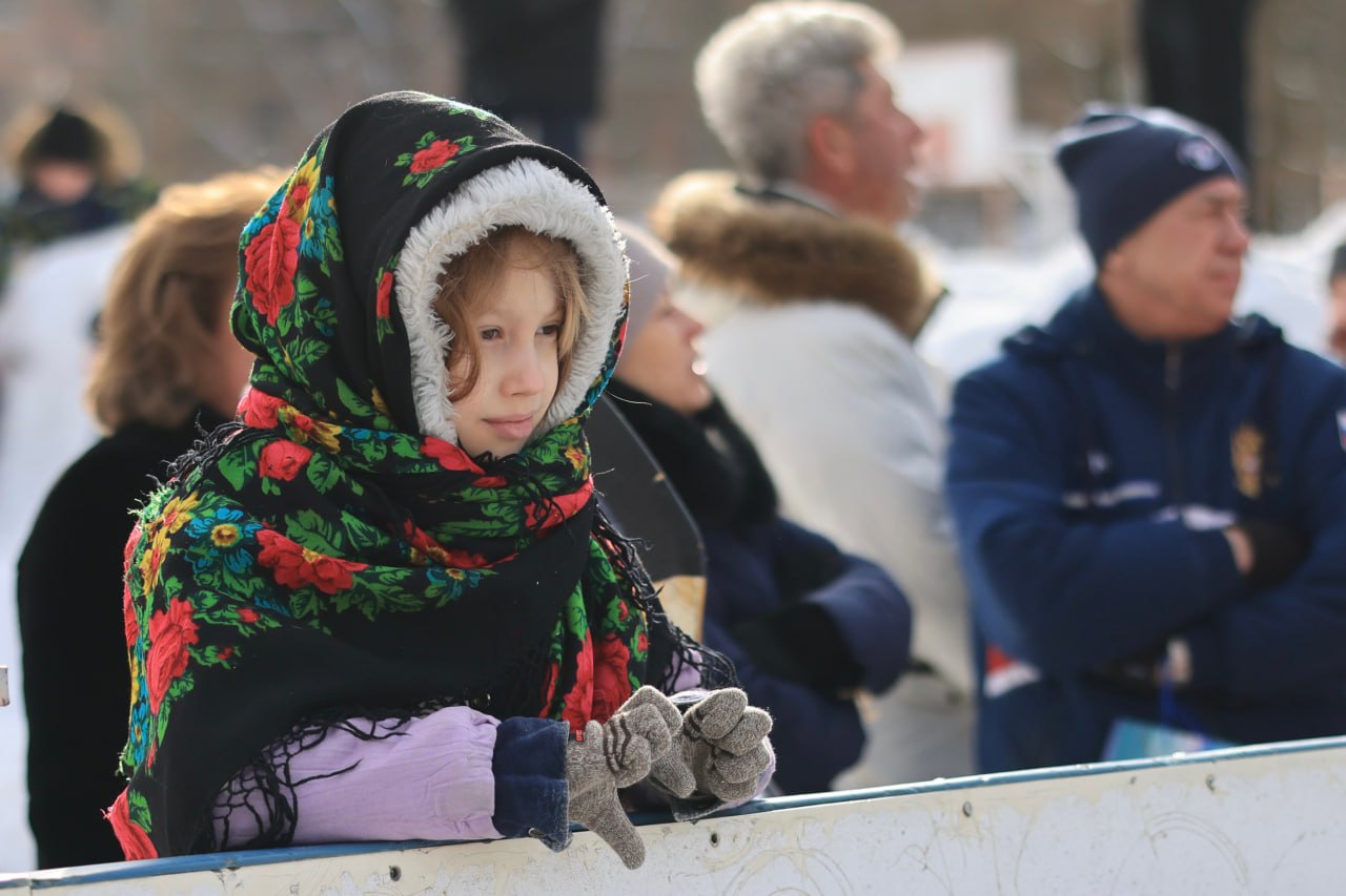 «Дворовый хоккей»: открытая тренировка стала праздником для юных королевцев и их родителей «Дворовый хоккей»: открытая тренировка стала праздником для юных королевцев и их родителей