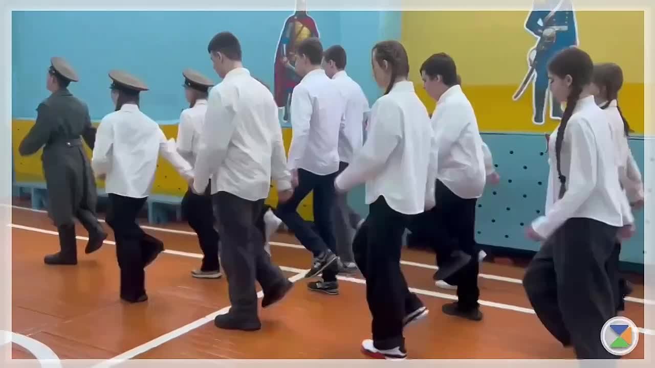 СМОТР СТРОЯ И ПЕСНИ. 19 февраля 2026 года в нашей школе (Дубненское школьное отделение) прошел Смотр строя и песни, посвящённый Дню Защитника Отечества