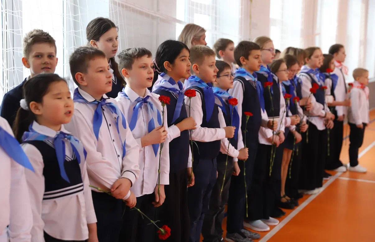 Памяти героя СВО: «Парта Героя» имени Александра Фролова в Солнечногорске Памяти героя СВО: «Парта Героя» имени Александра Фролова в Солнечногорске