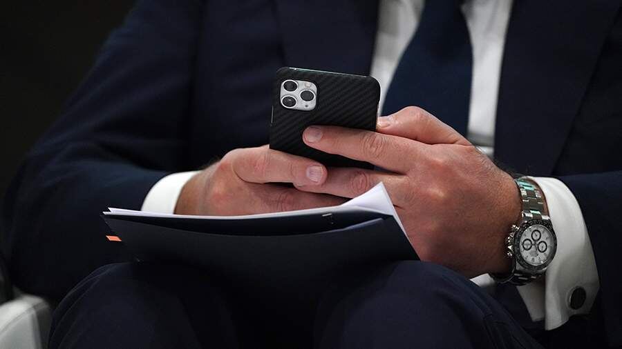 Госдума сделала шаг к борьбе с кибермошенничеством, приняв закон об IMEI