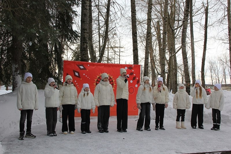 На территории парка культуры и отдыха «Москворецкий» прошло народное гуляние «Солнечная Масленица» На территории парка культуры и отдыха «Москворецкий» прошло народное гуляние «Солнечная Масленица»
