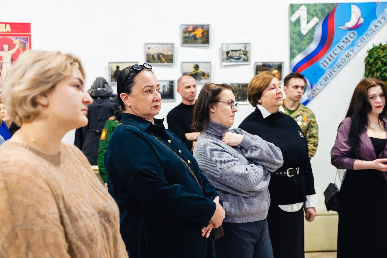 В Химках провели встречу с представителями фонда «Защитники Отечества» и Ассоциации ветеранов СВО В Химках провели встречу с представителями фонда «Защитники Отечества» и Ассоциации ветеранов СВО