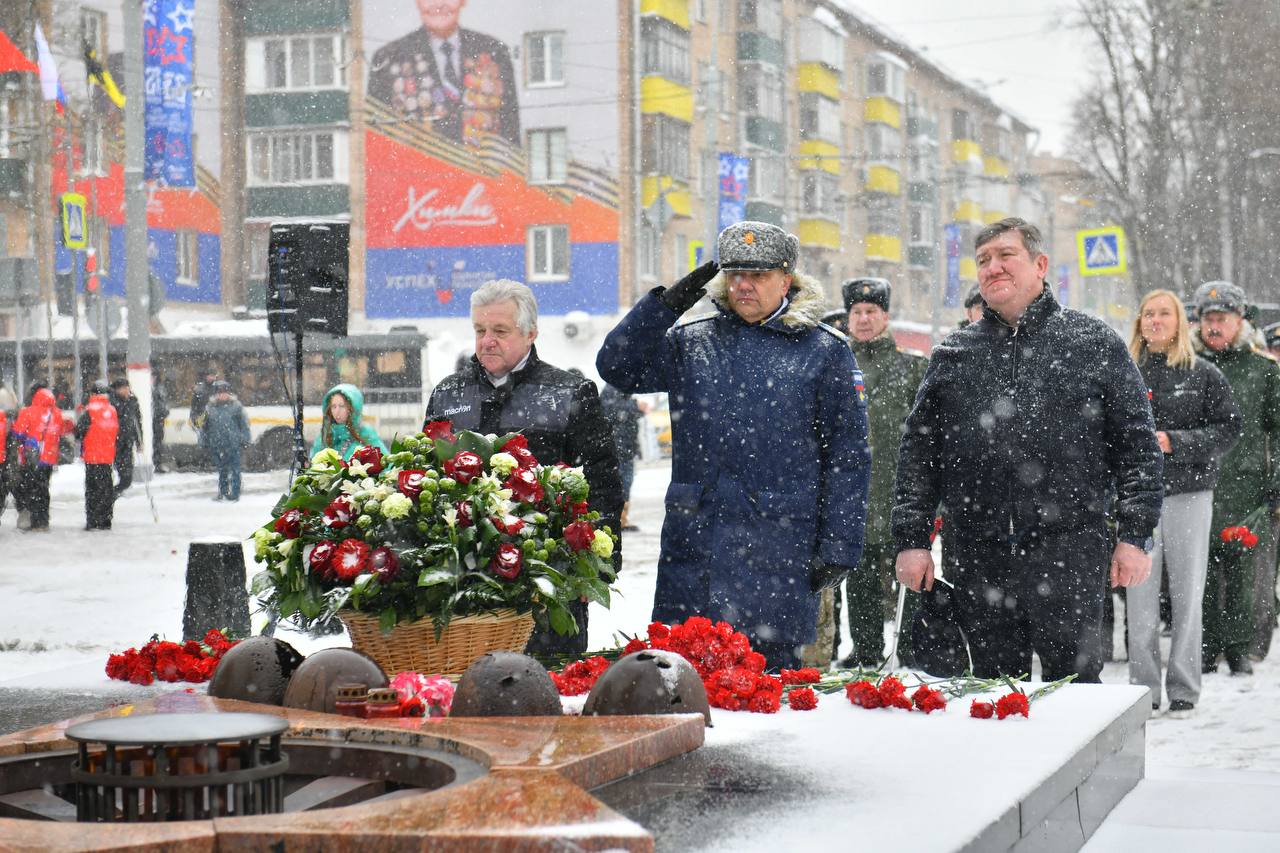 В Химках открыли мемориальную доску в честь бойца СВО Артура Уланова В Химках открыли мемориальную доску в честь бойца СВО Артура Уланова