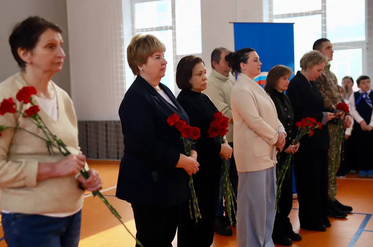 Памяти героя СВО: «Парта Героя» имени Александра Фролова в Солнечногорске Памяти героя СВО: «Парта Героя» имени Александра Фролова в Солнечногорске